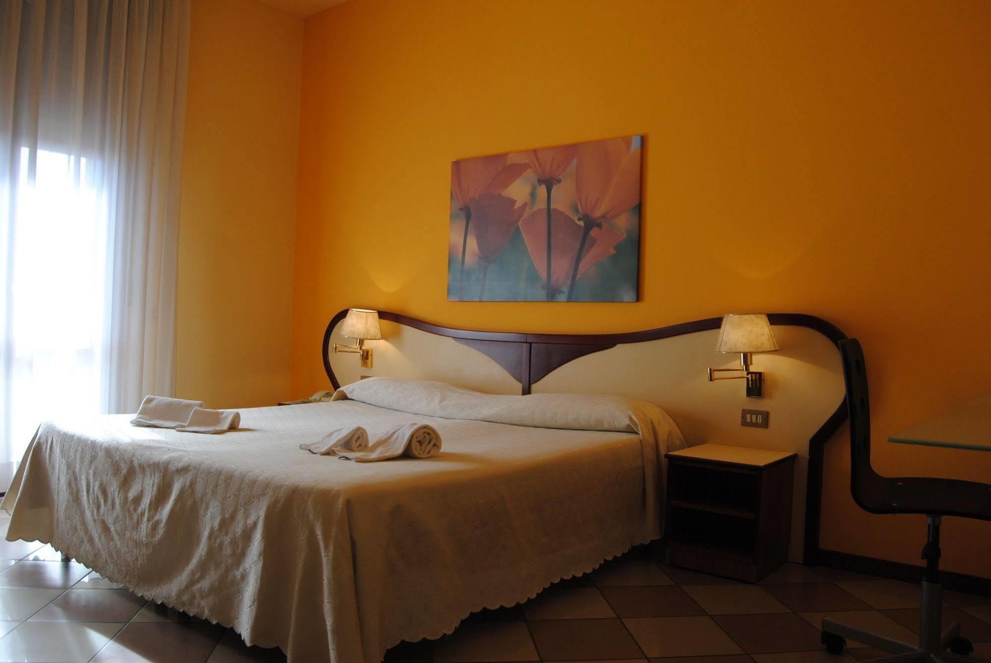 Hotel La Fenice Formigine Eksteriør bilde