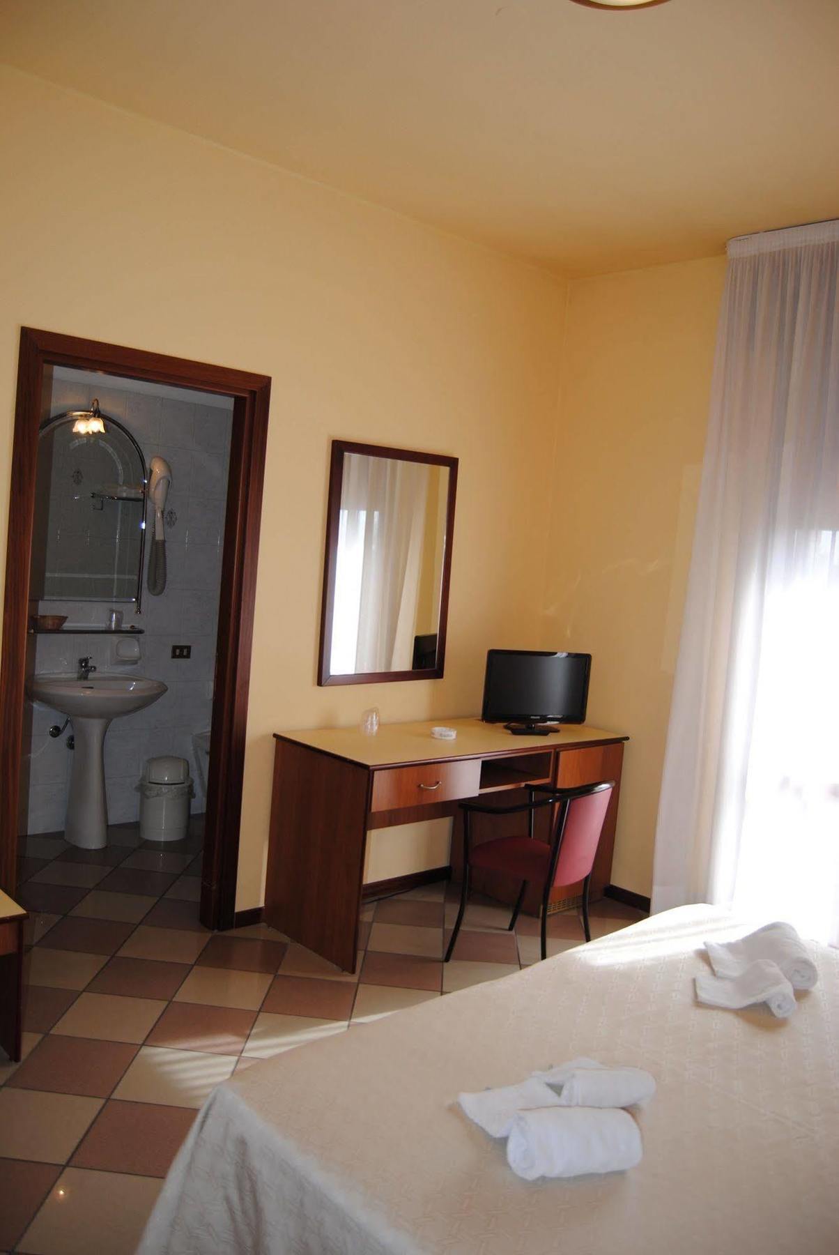 Hotel La Fenice Formigine Eksteriør bilde
