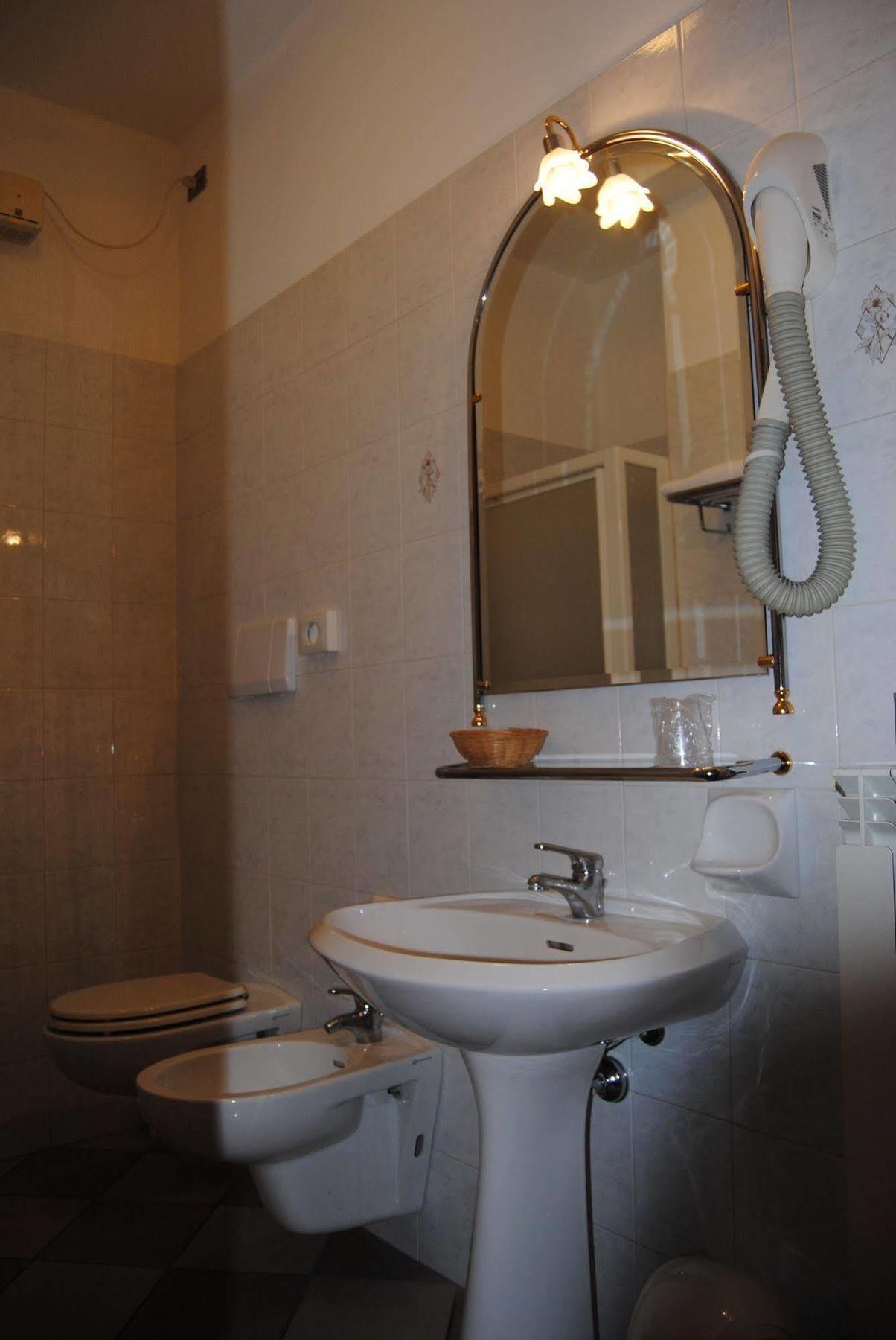 Hotel La Fenice Formigine Eksteriør bilde