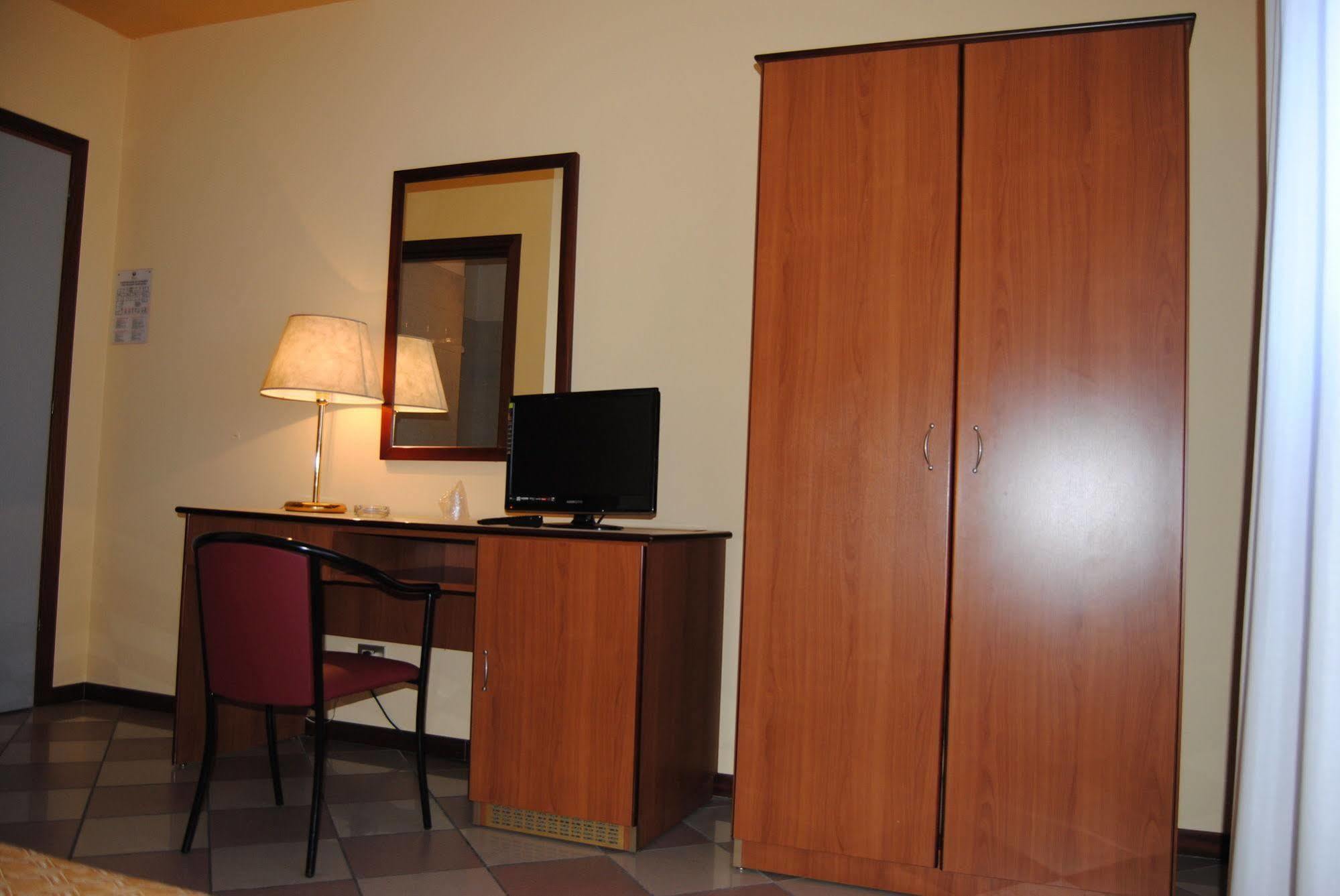Hotel La Fenice Formigine Eksteriør bilde